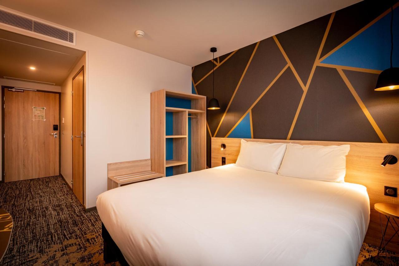 Ibis Styles Valenciennes Petite Foret Exterior photo